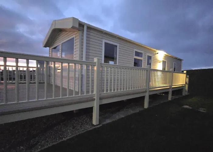 Larches 93 * Scarborough